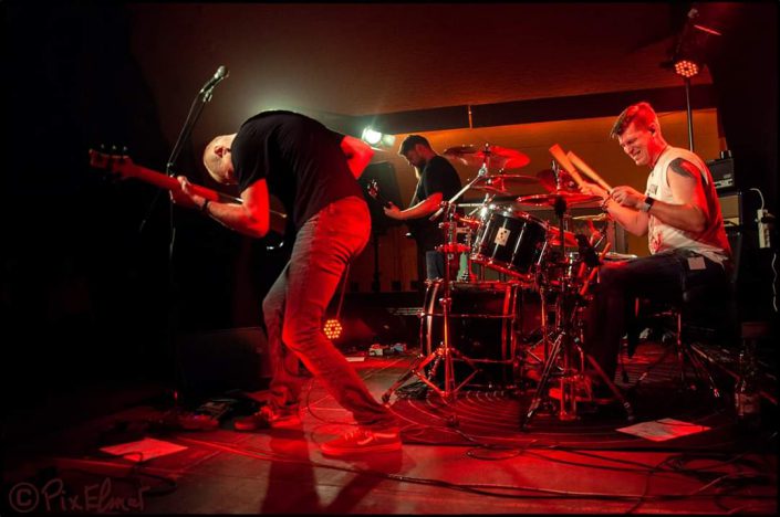 live pic band